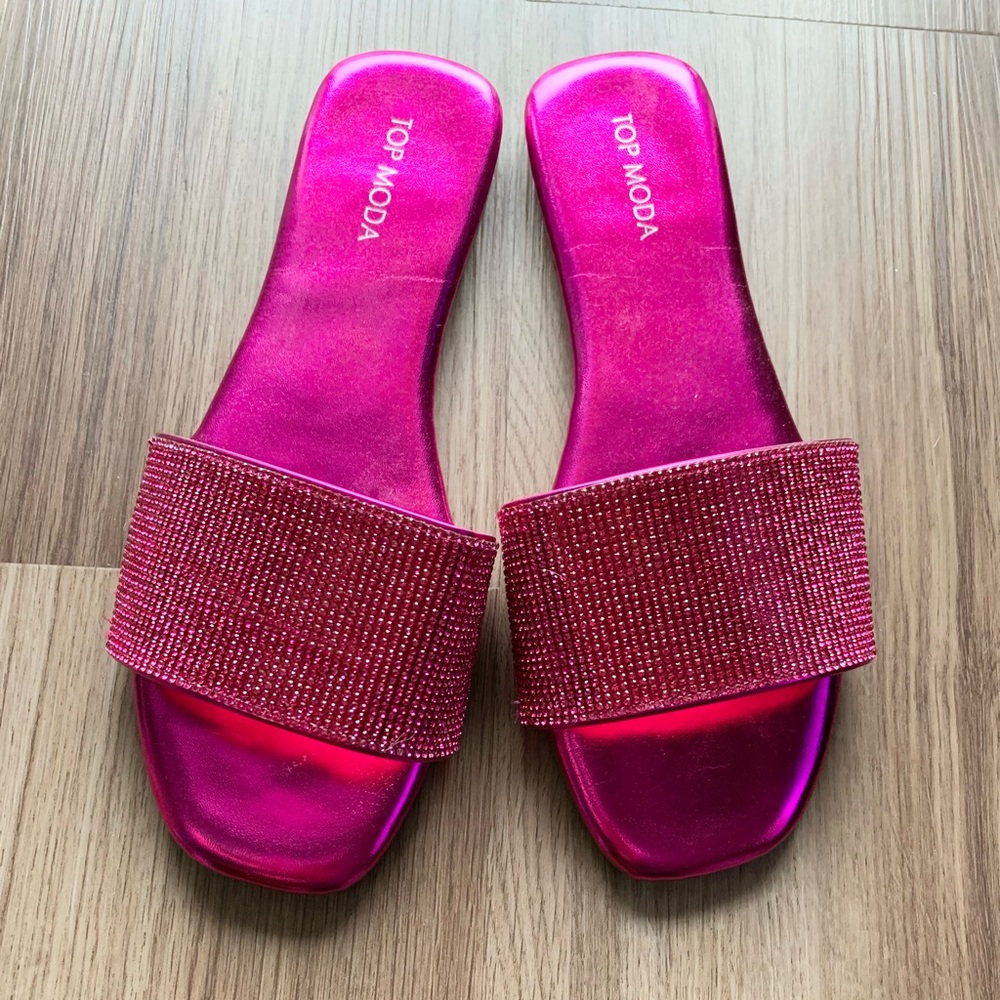 Women’s Pink Rhinestone Sandals